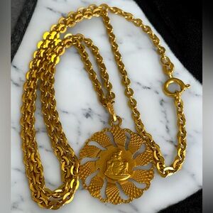 Vintage 1960’s 18K SOLID Yellow Gold Religious Round Medal 20.5” Chain Necklace!